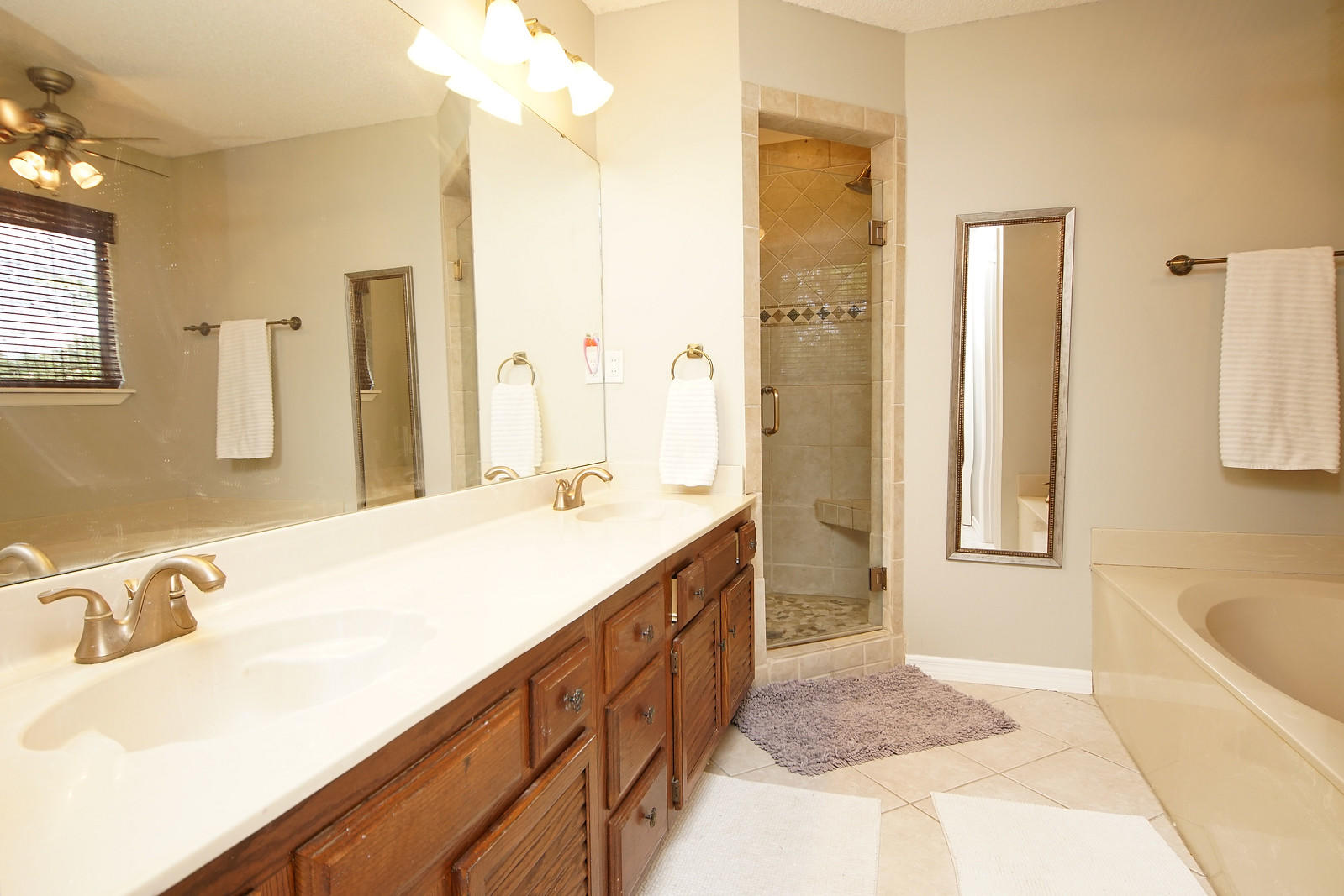 ST ANDREWS EAST BLUEWATER BAY - Residential