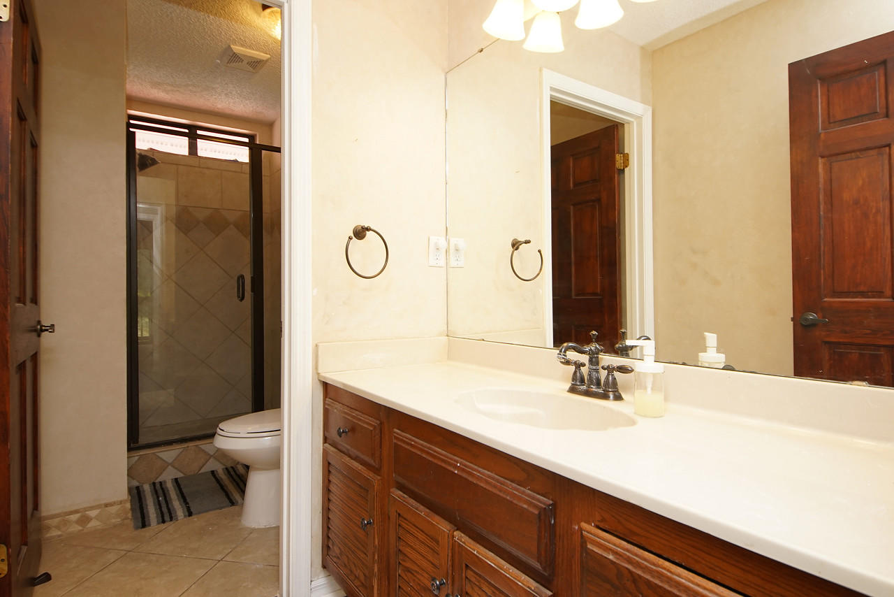 ST ANDREWS EAST BLUEWATER BAY - Residential