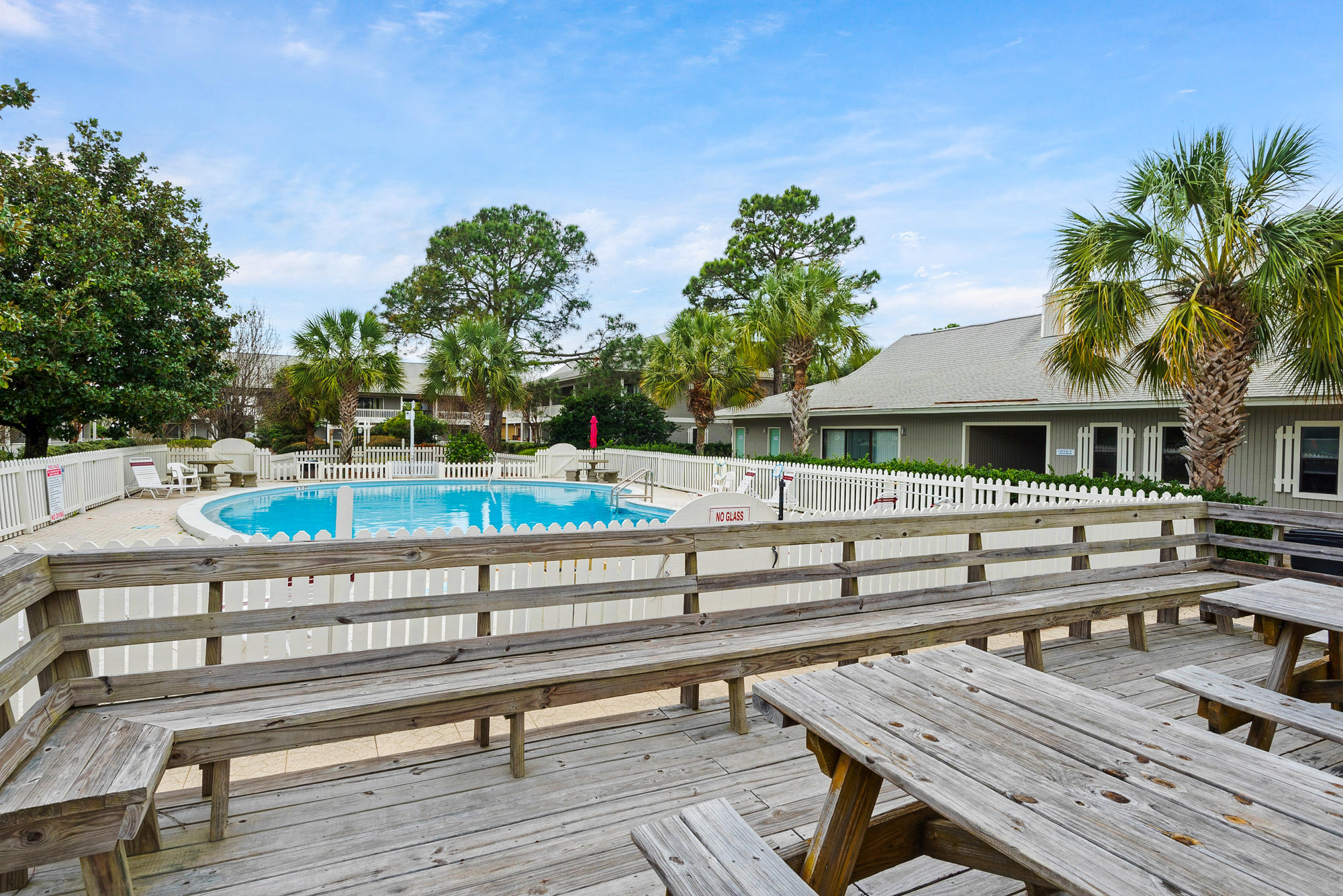 BEACHWOOD VILLAS CONDO - Residential