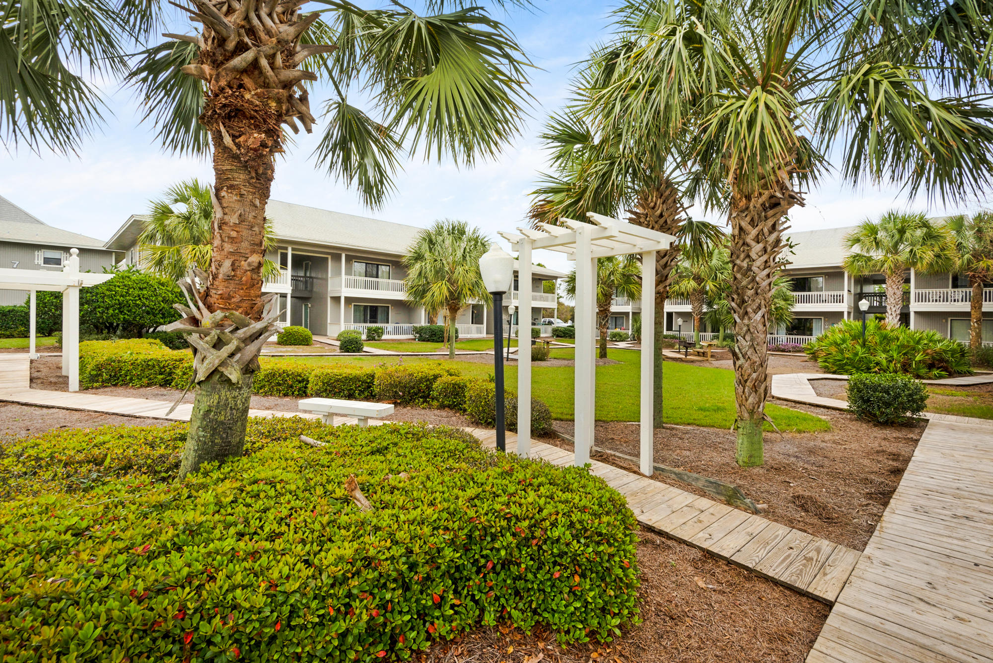 BEACHWOOD VILLAS CONDO - Residential