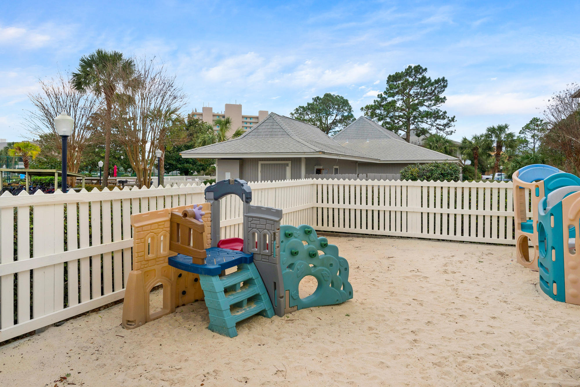 BEACHWOOD VILLAS CONDO - Residential