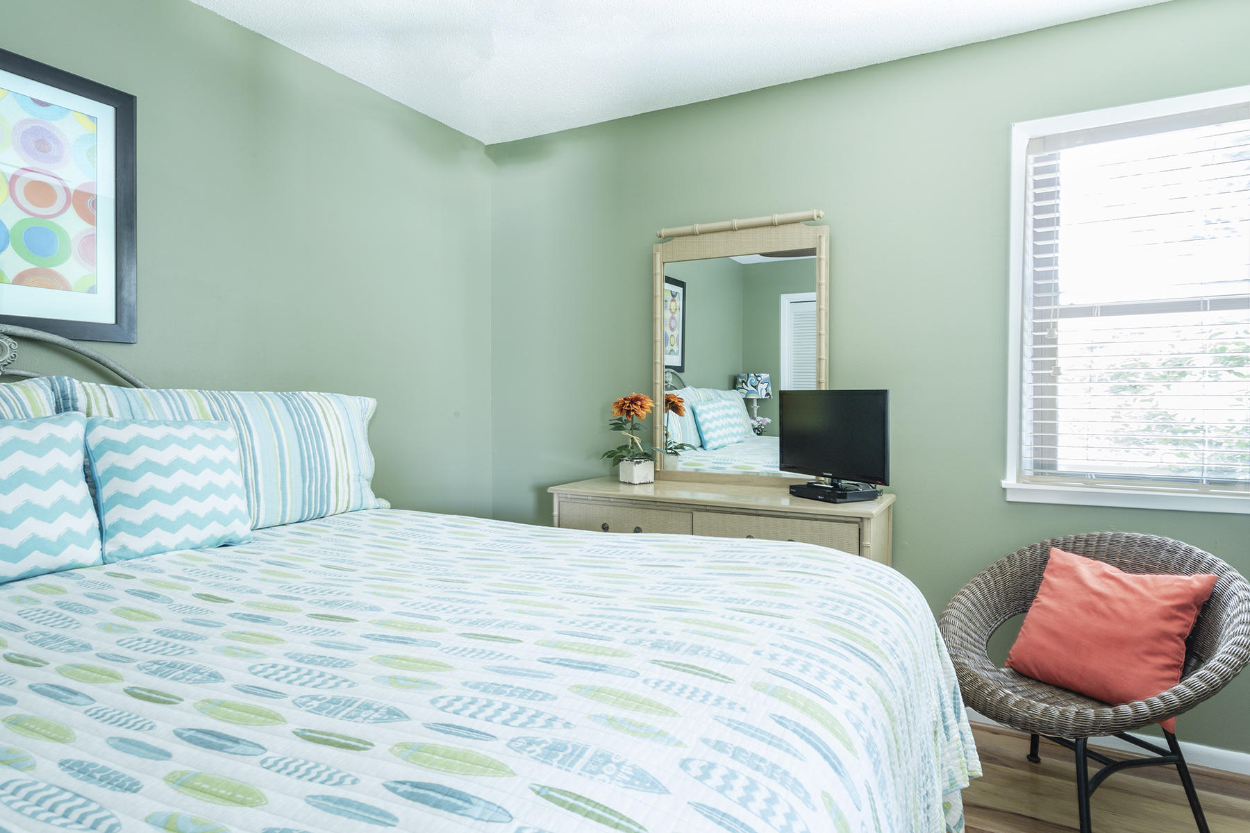 BEACHWOOD VILLAS CONDO - Residential