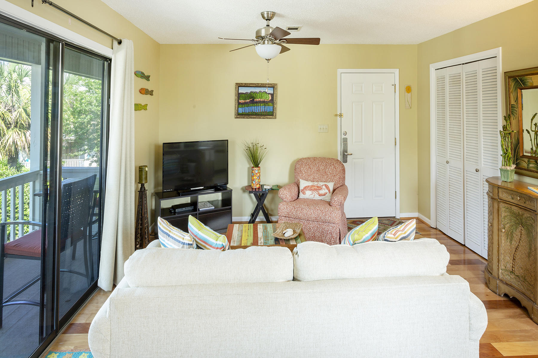 BEACHWOOD VILLAS CONDO - Residential