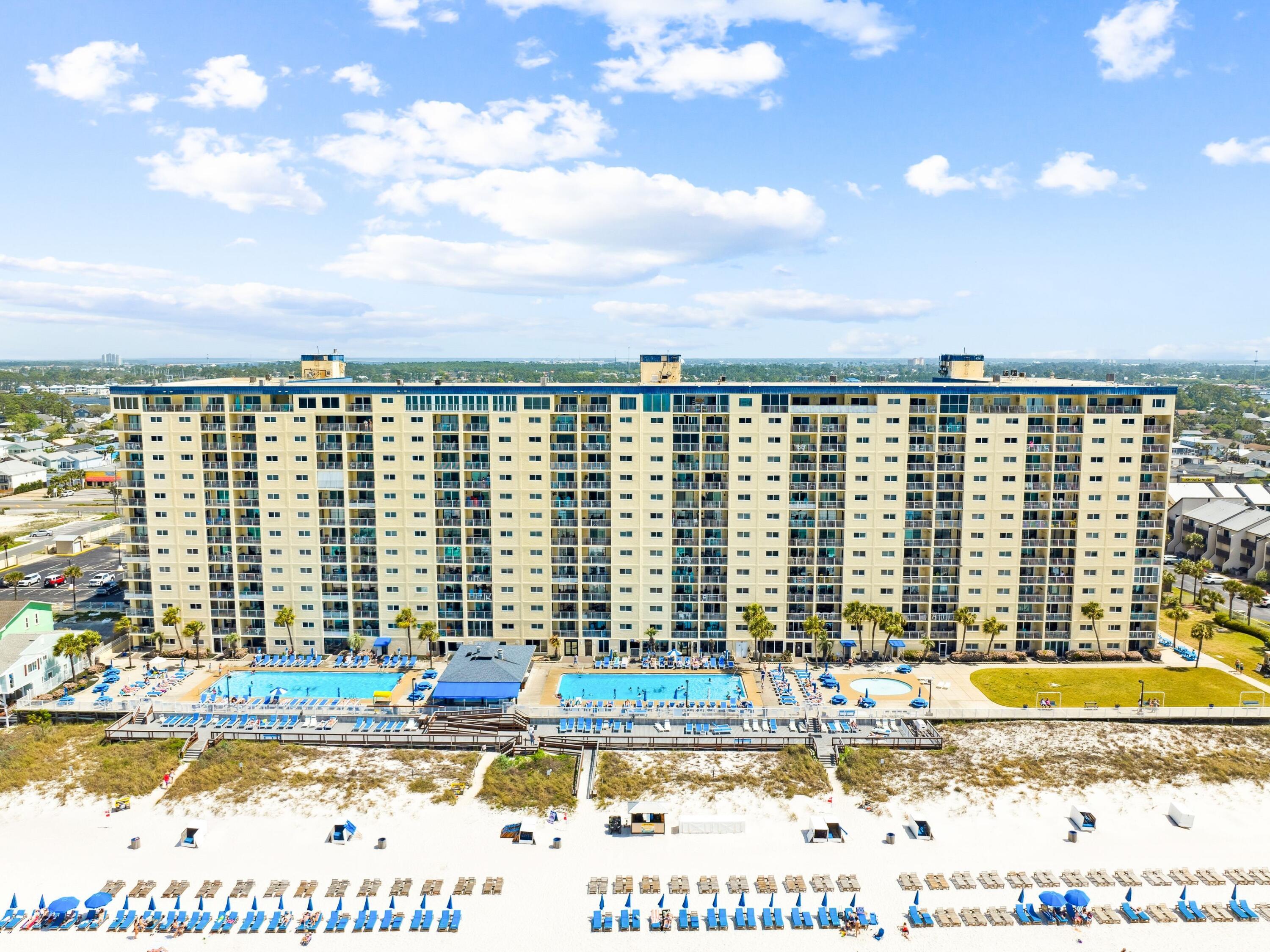 REGENCY TOWERS - Residential