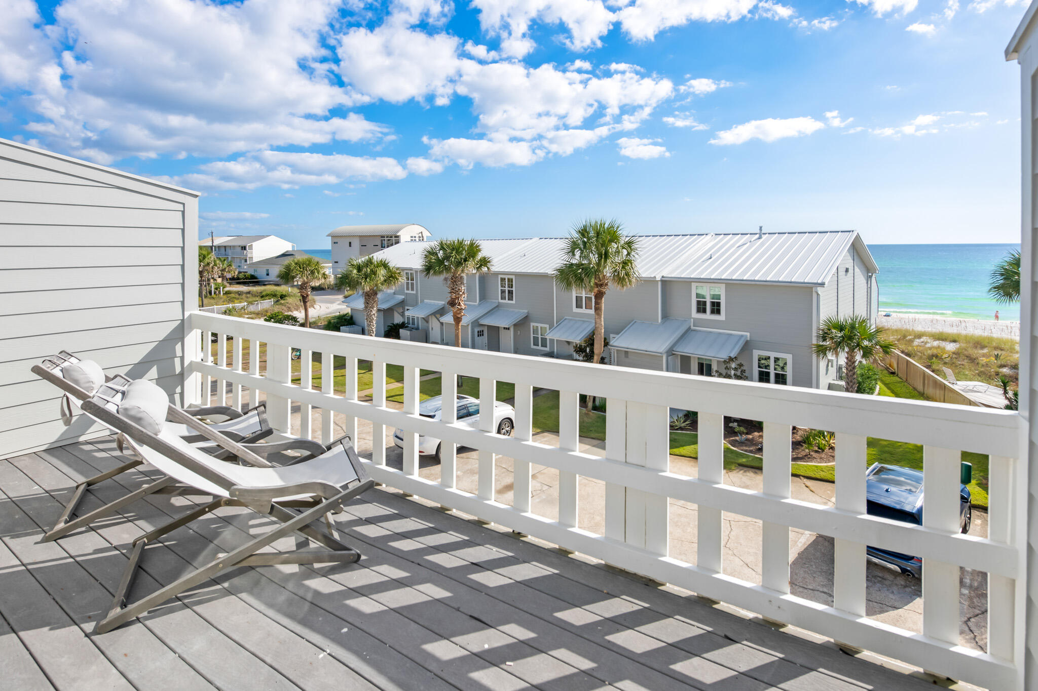 SHORELINE T/H - Residential