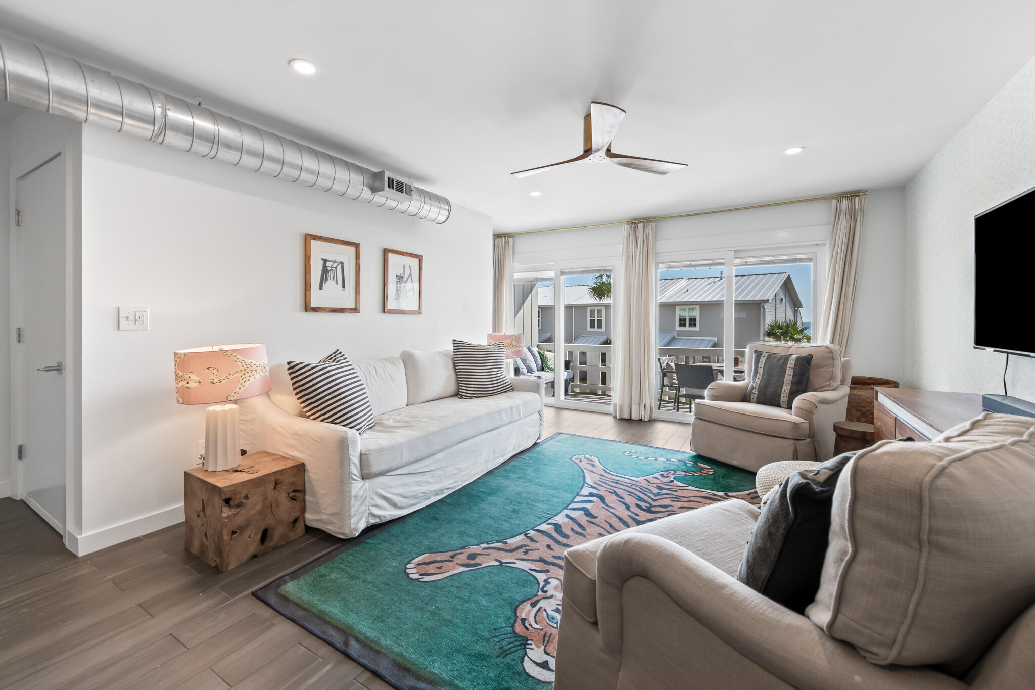 SHORELINE T/H - Residential