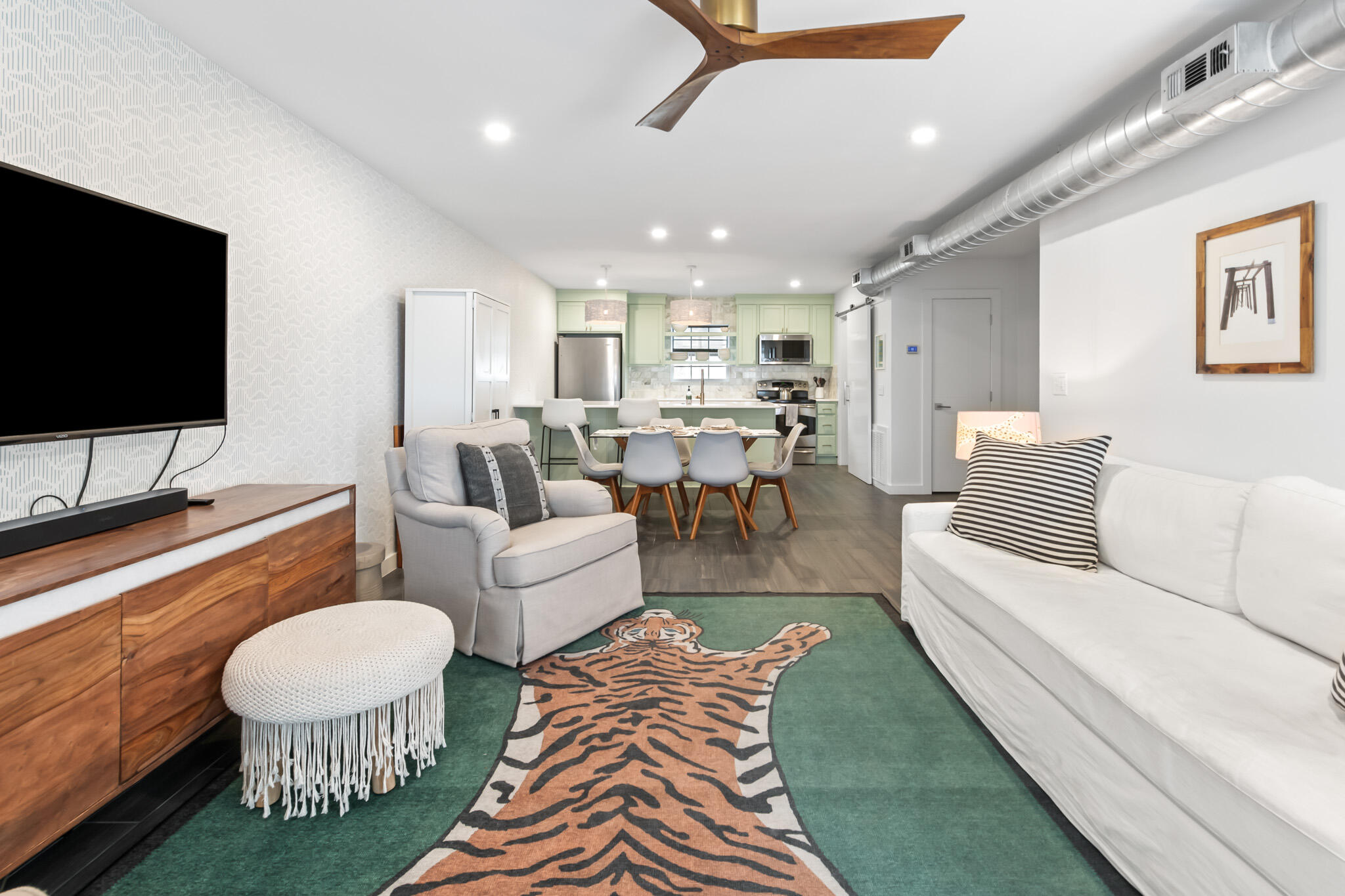 SHORELINE T/H - Residential