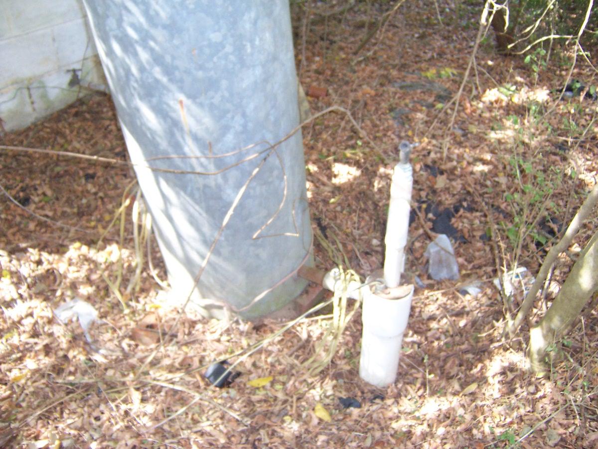 Meetes and bounds - Land