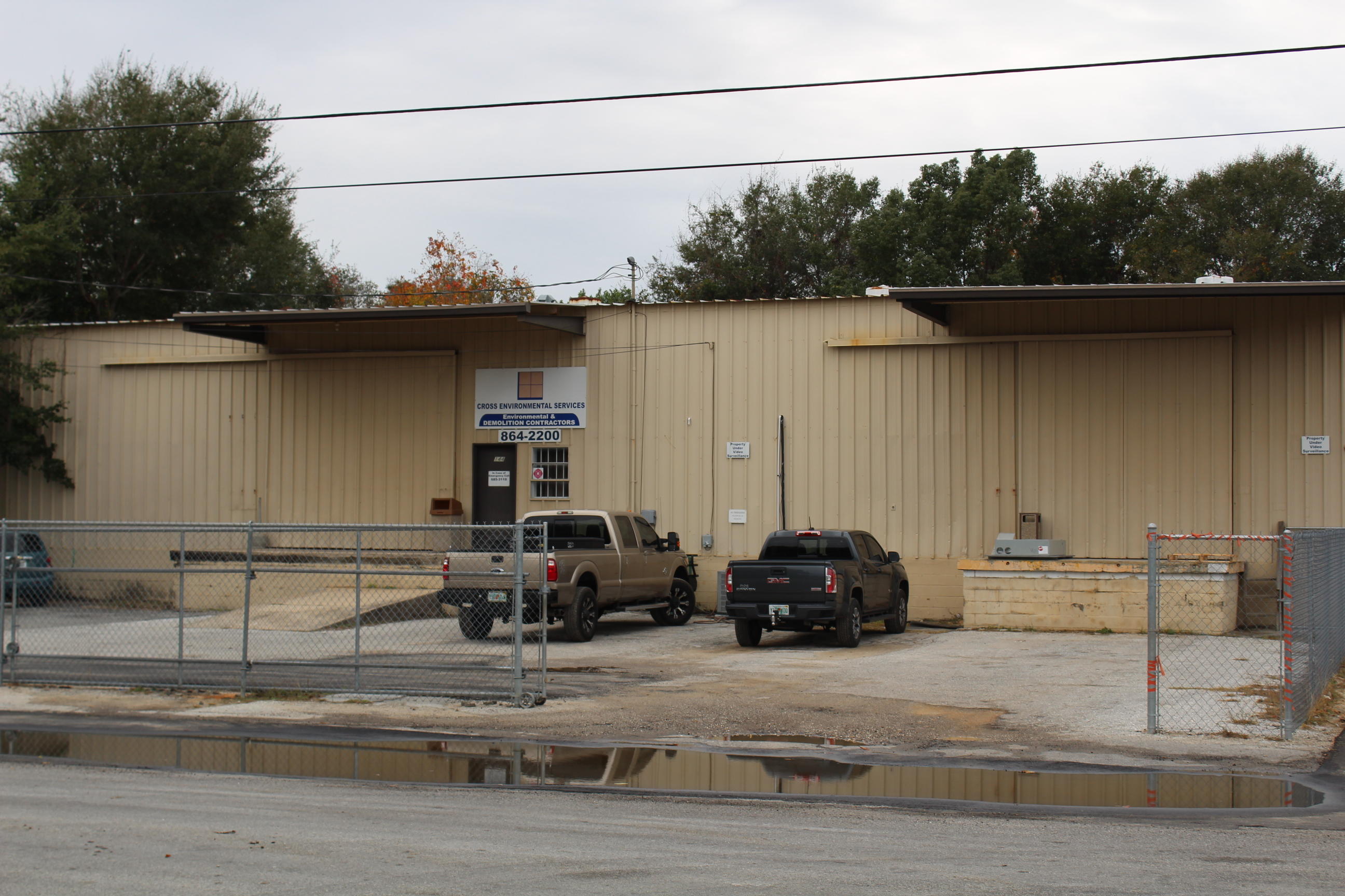 Above ground loading dock height building. 2 large warehouse doors, around 1,000 sqft plus or minus of office. Available 1/1/19. Storage yard in rear, front parking lot is fenced. More land can be made available if needed.