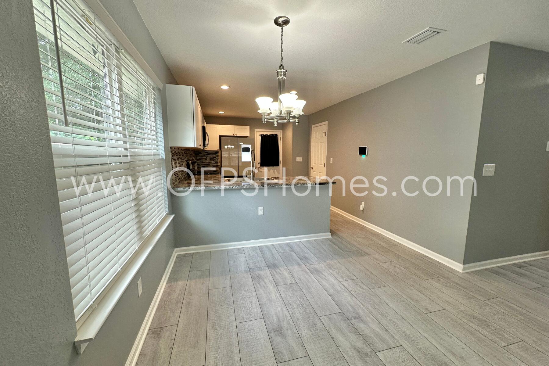 AVERITT ADDN TO CRESTVIEW - Residential Lease