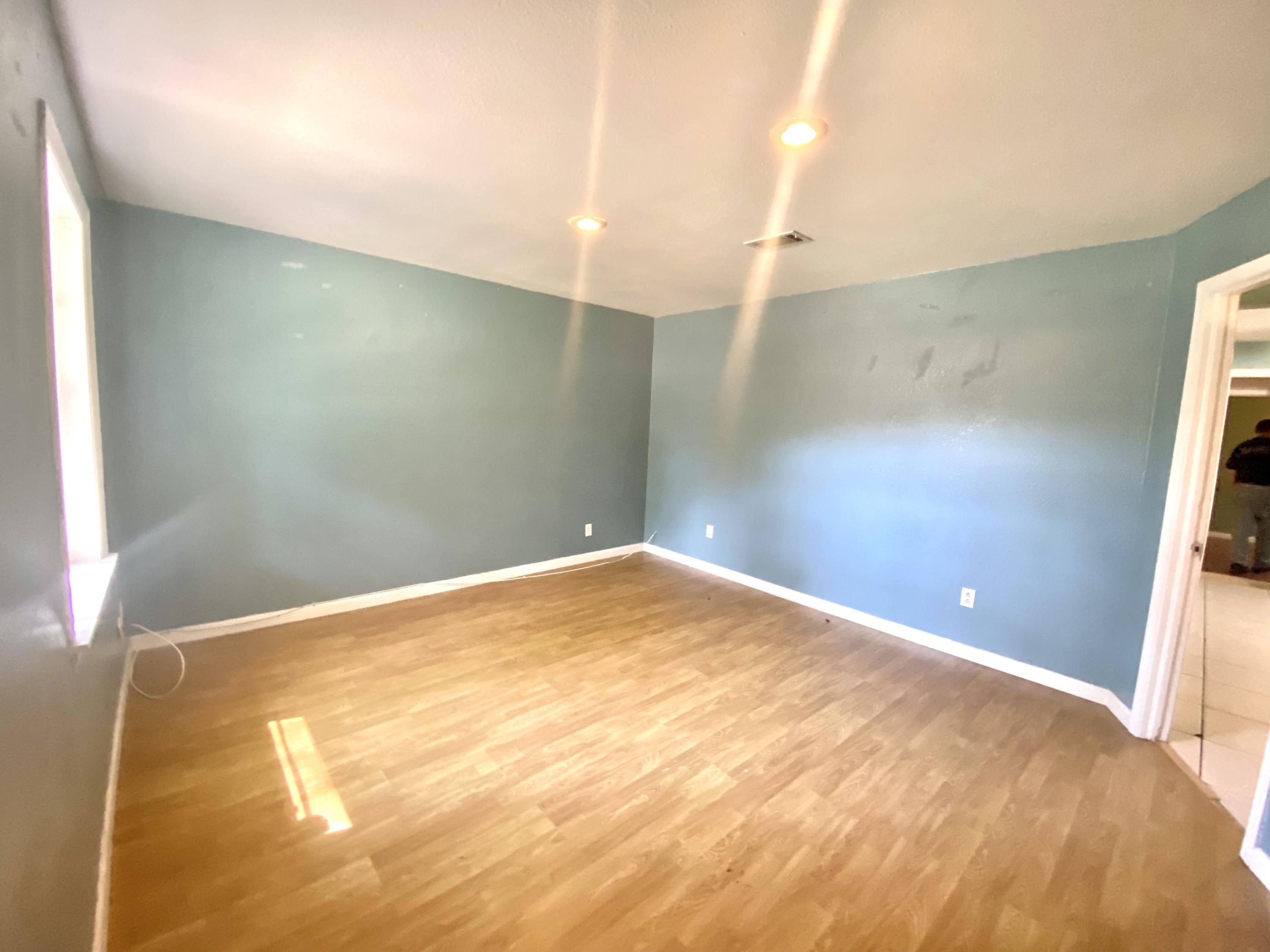 CRESTVIEW - Residential