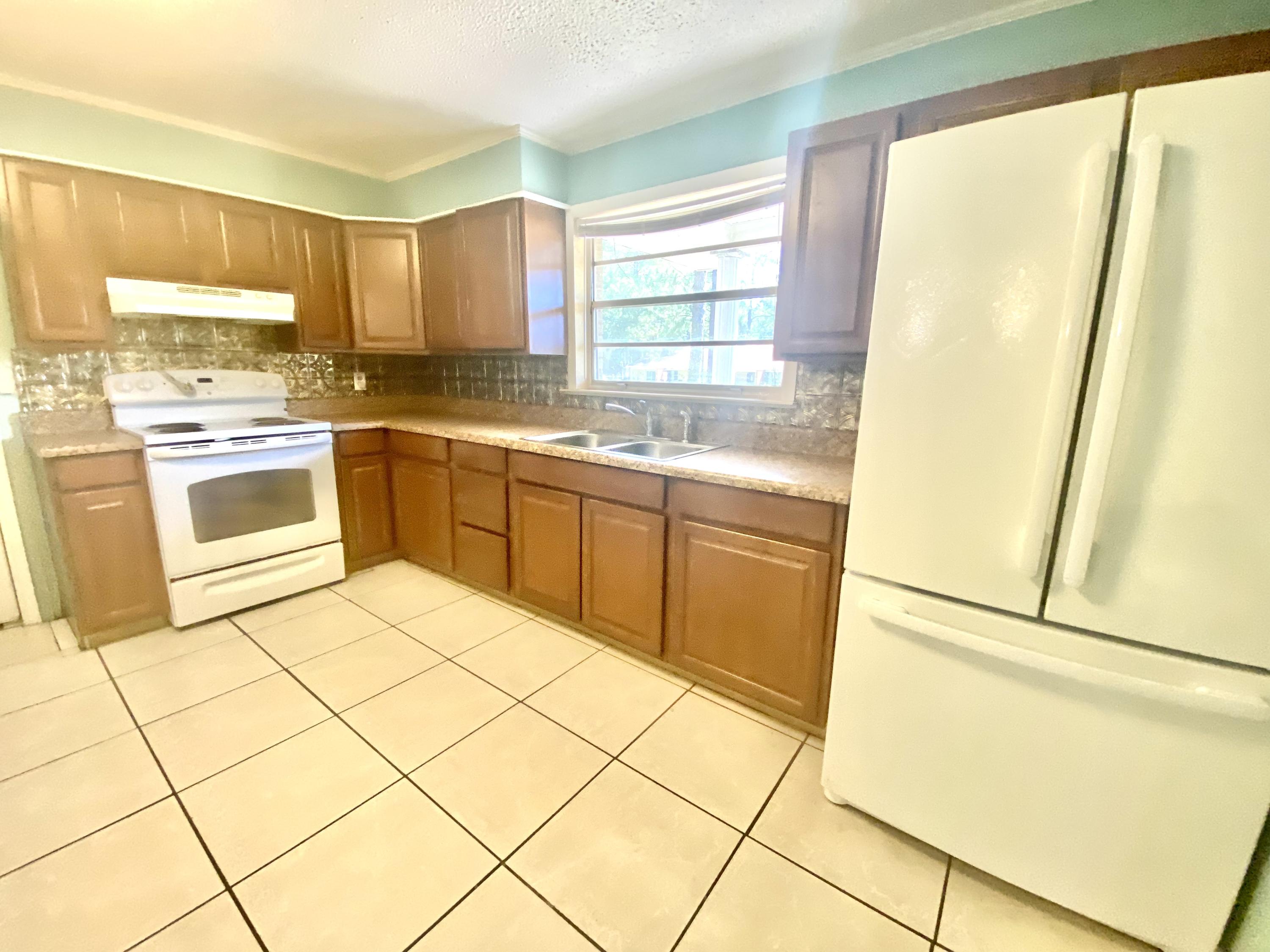 CRESTVIEW - Residential