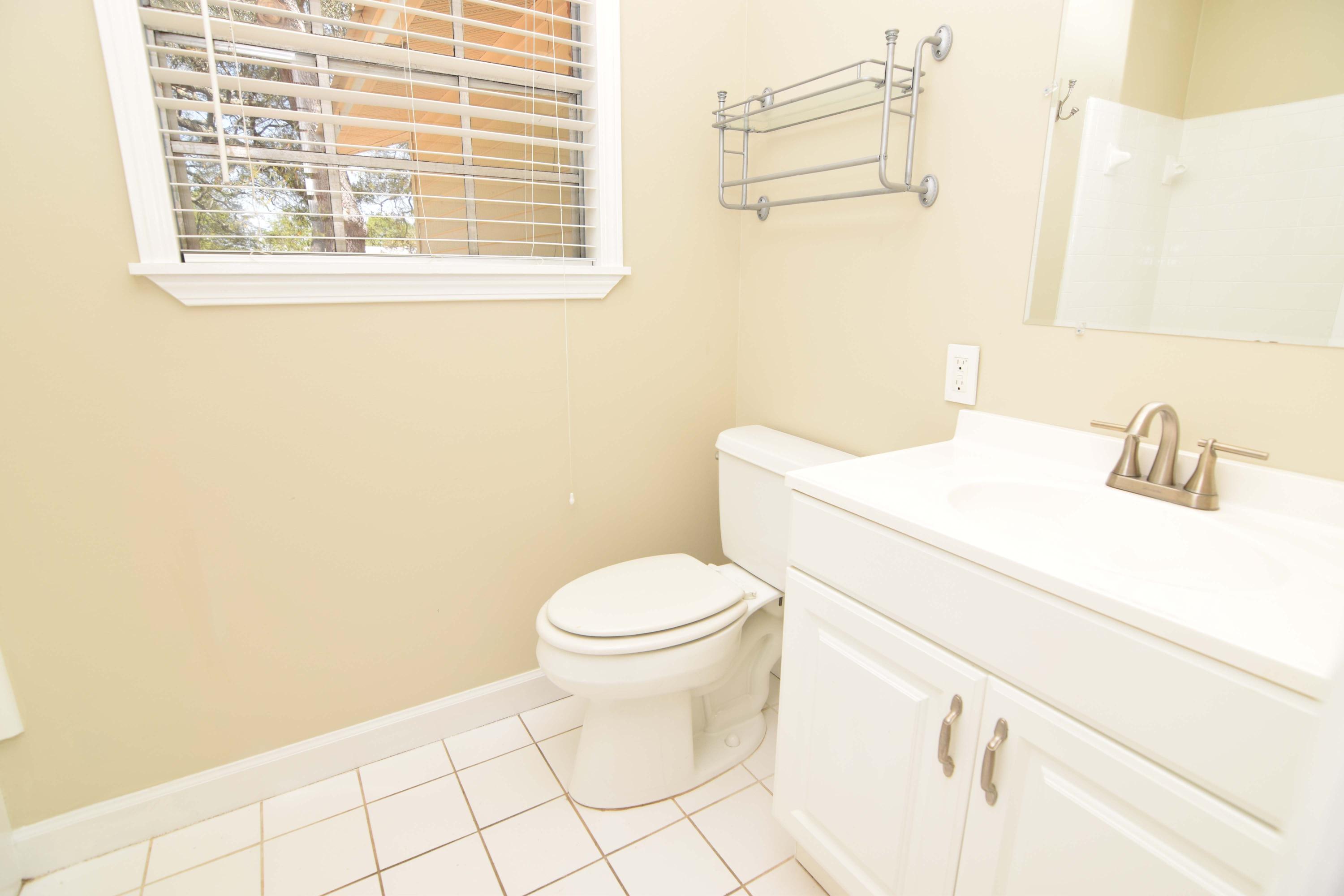 PINECREST HILLS - Residential Lease