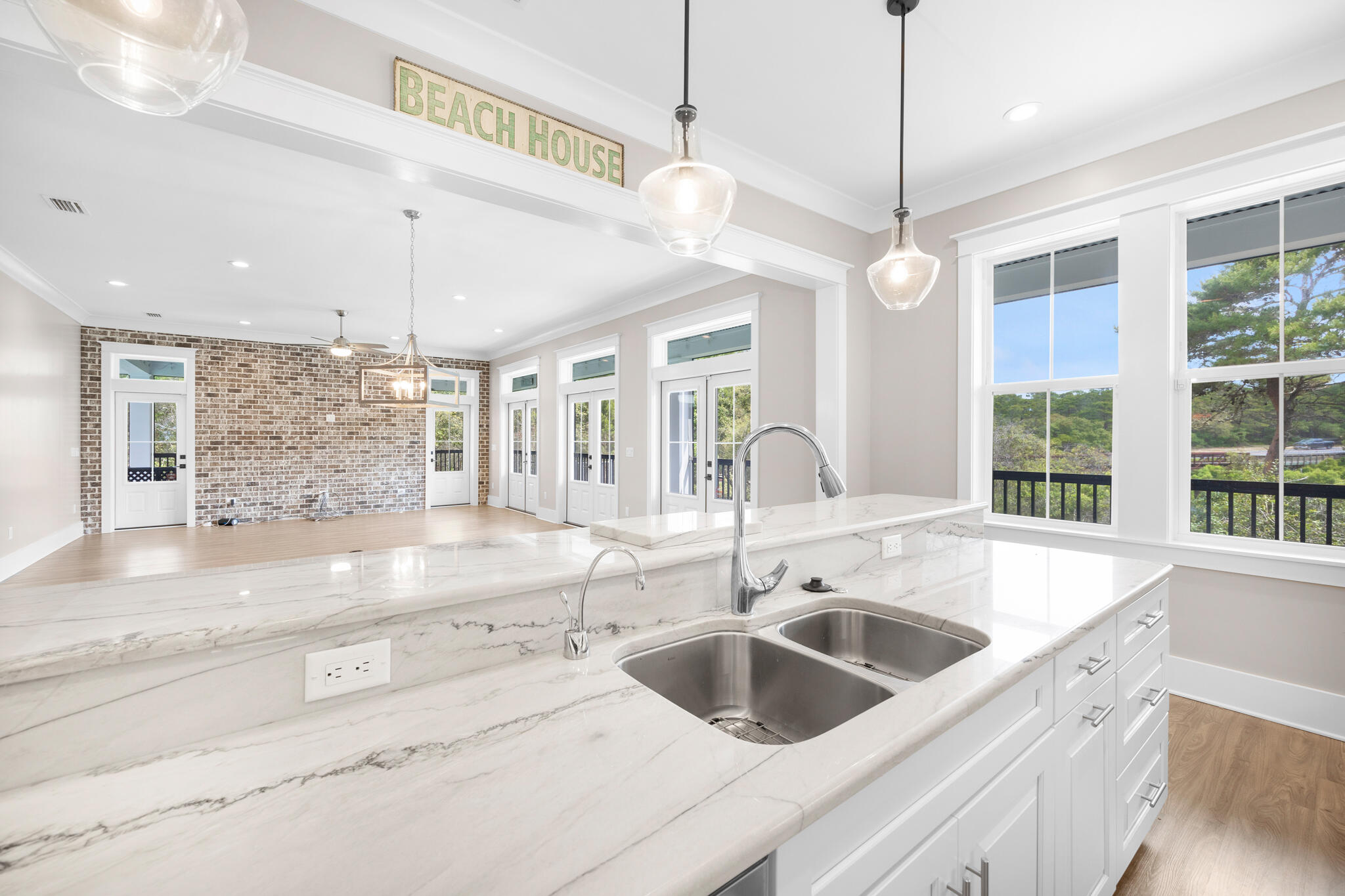 BLUE MOUNTAIN BEACH - Residential