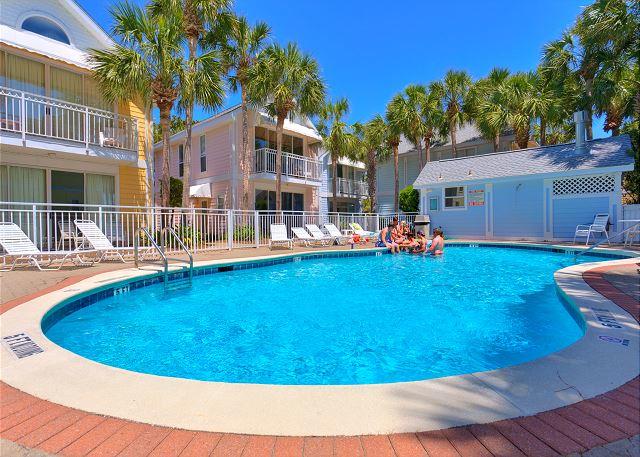 NANTUCKET COTTAGES - Residential