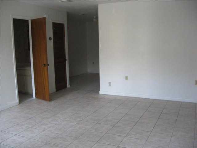 LIVEOAK - Residential Lease