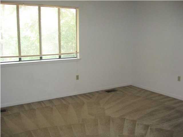 LIVEOAK - Residential Lease