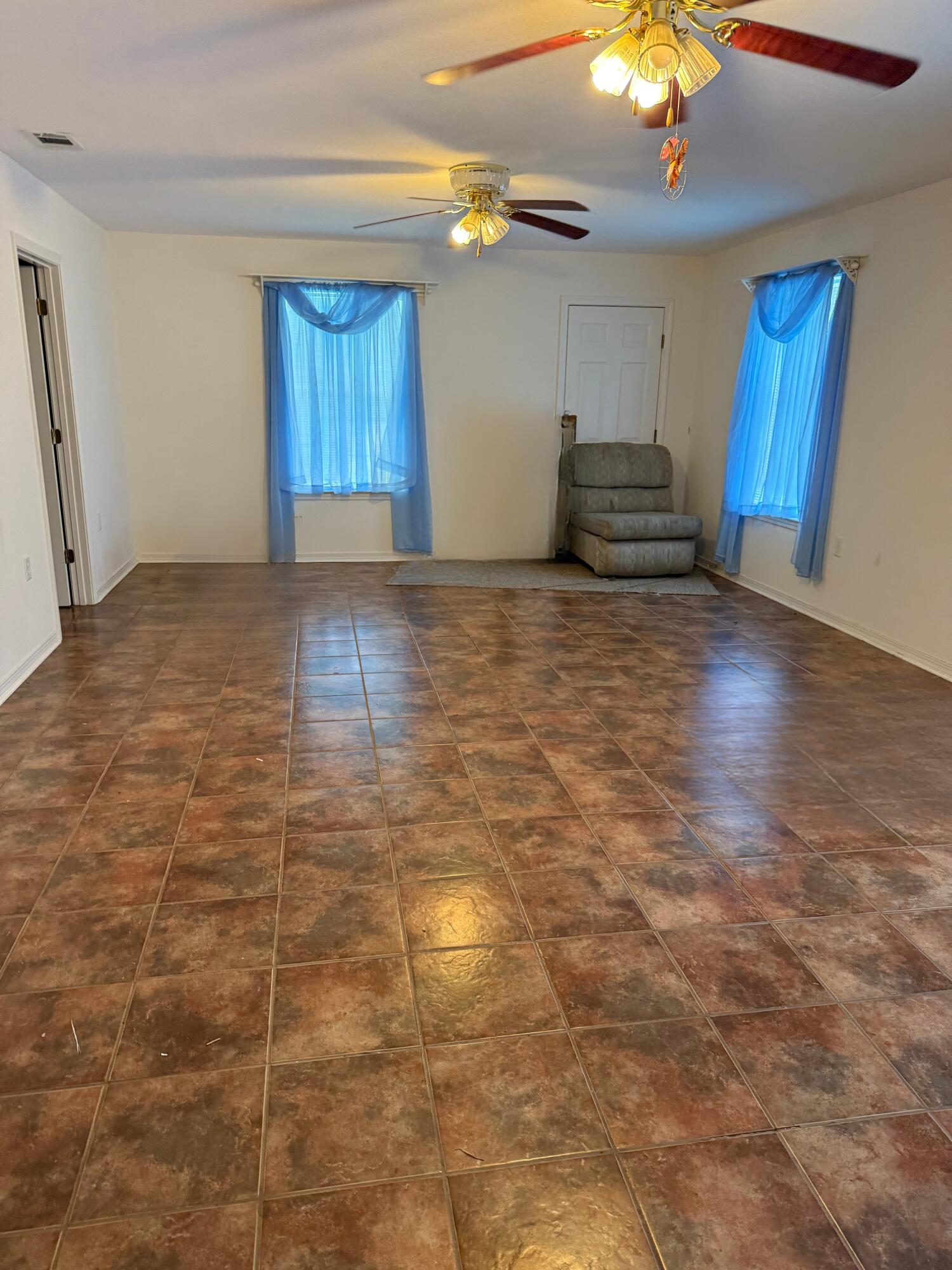 ADAMS POWELL EAST - Residential