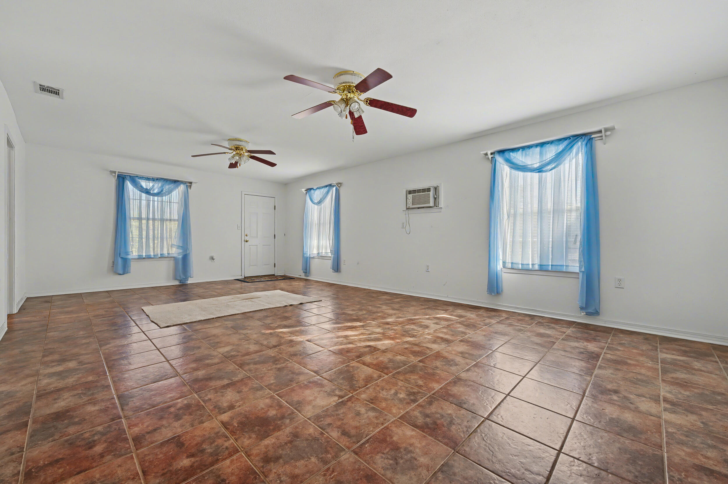 ADAMS POWELL EAST - Residential