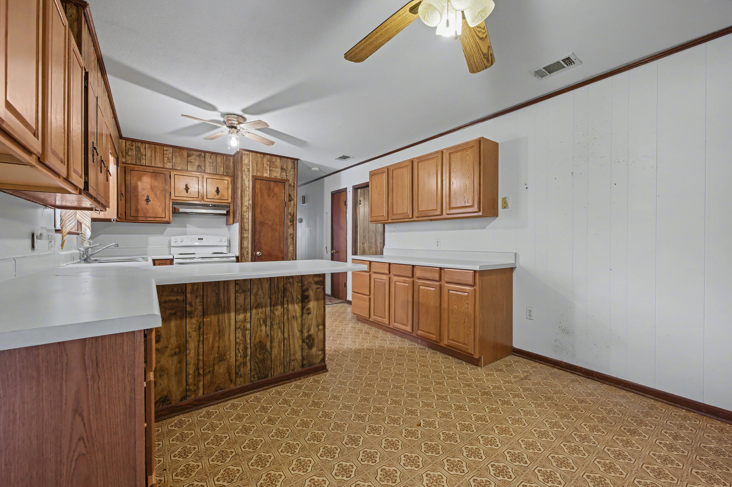 ADAMS POWELL EAST - Residential