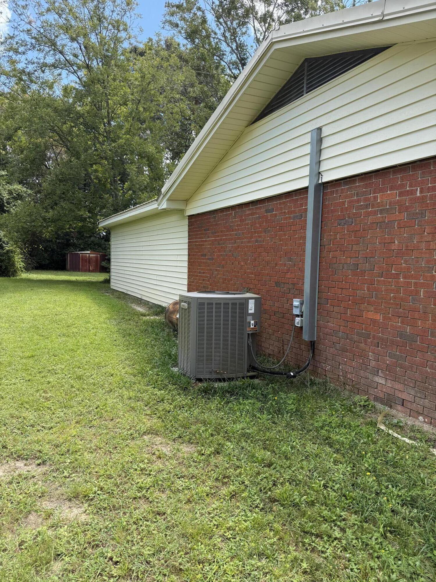 ADAMS POWELL EAST - Residential