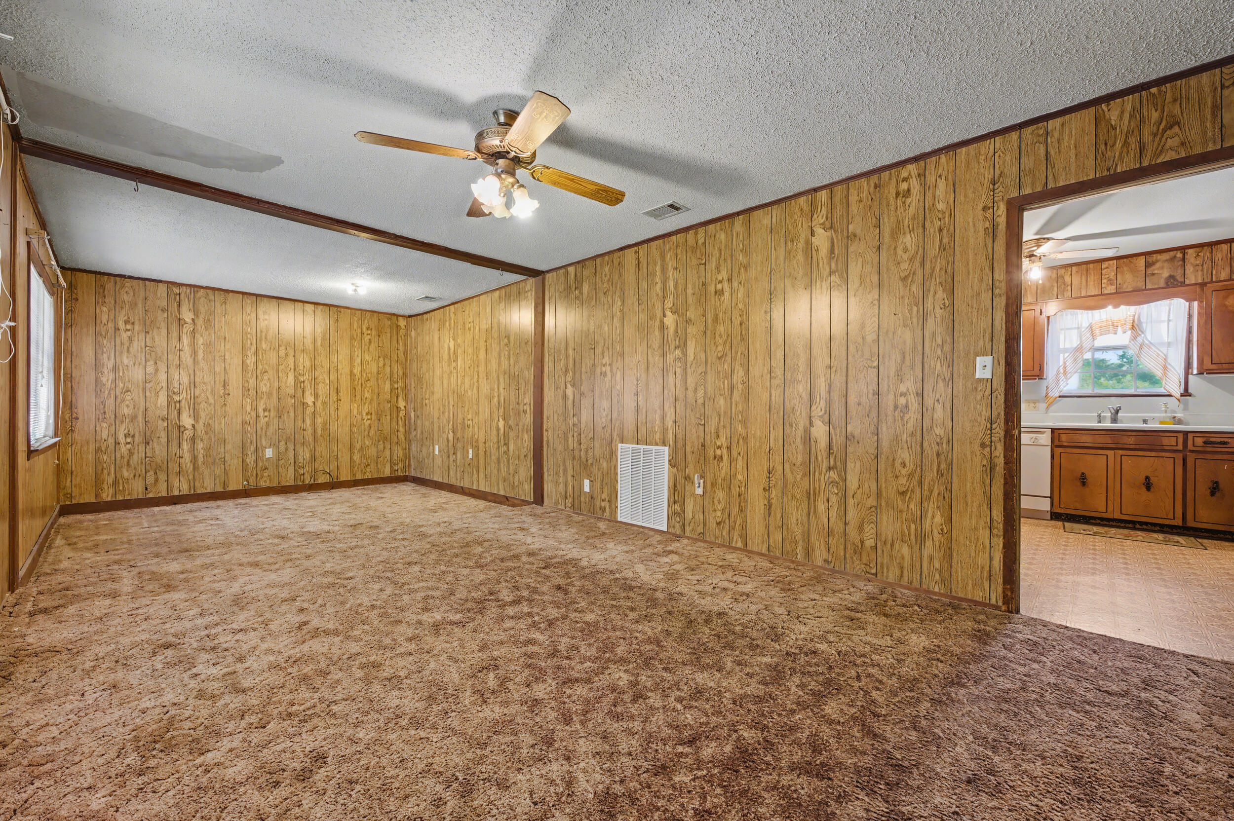 ADAMS POWELL EAST - Residential