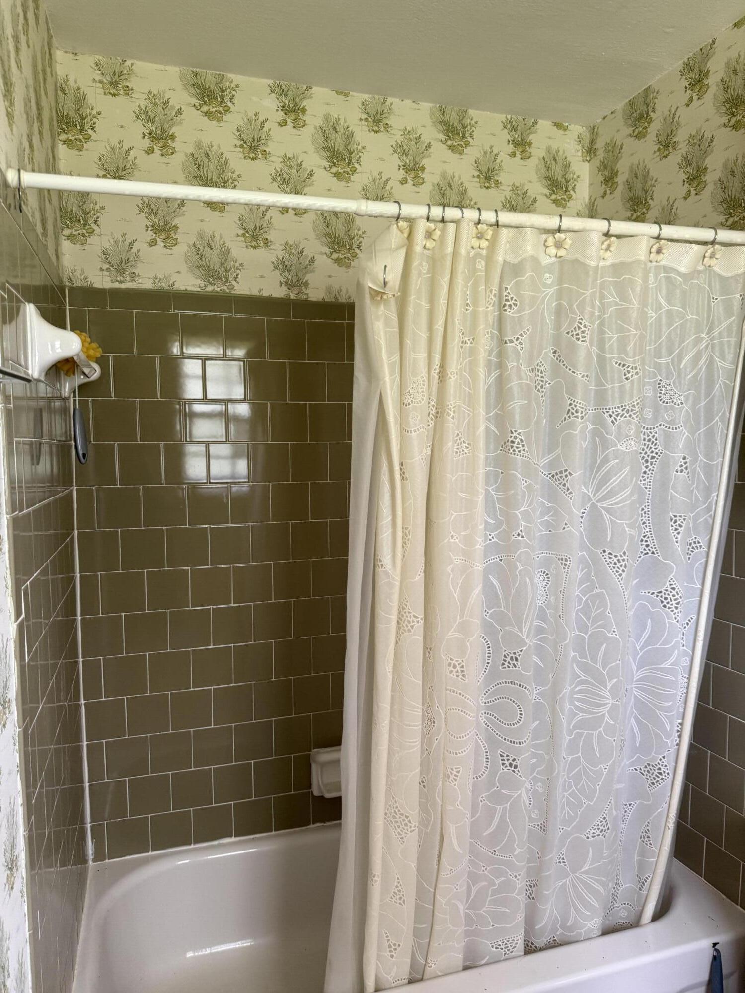 ADAMS POWELL EAST - Residential