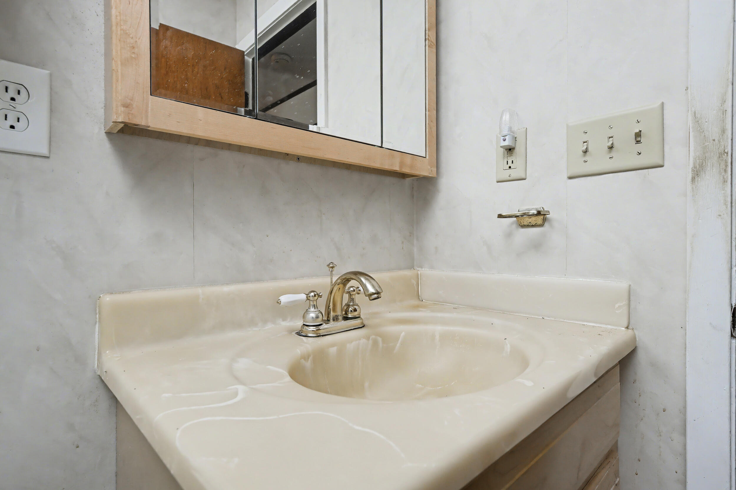 ADAMS POWELL EAST - Residential