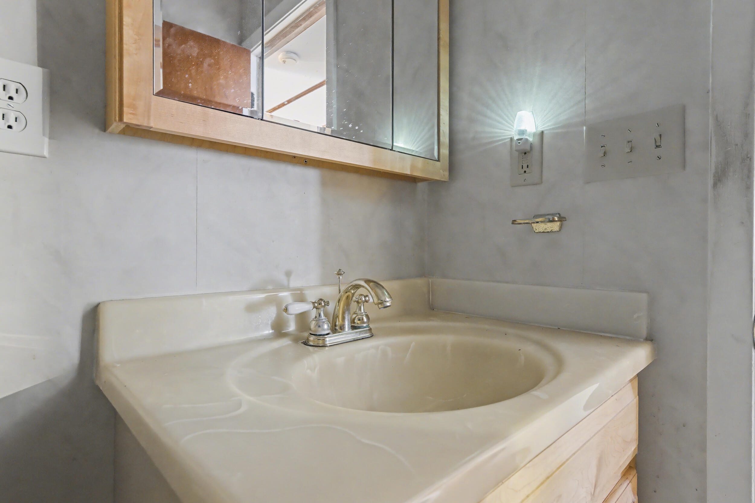 ADAMS POWELL EAST - Residential