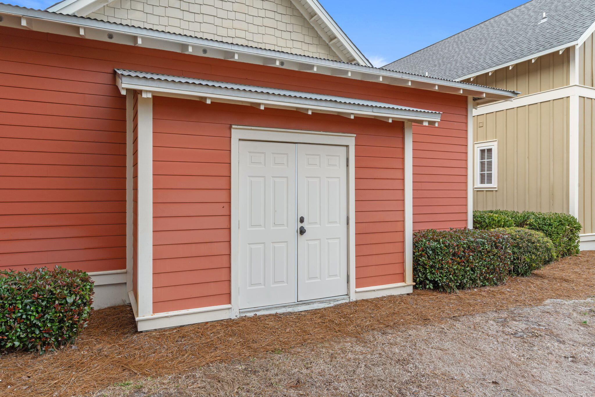 BUNGALOS AT SANDESTIN - Residential