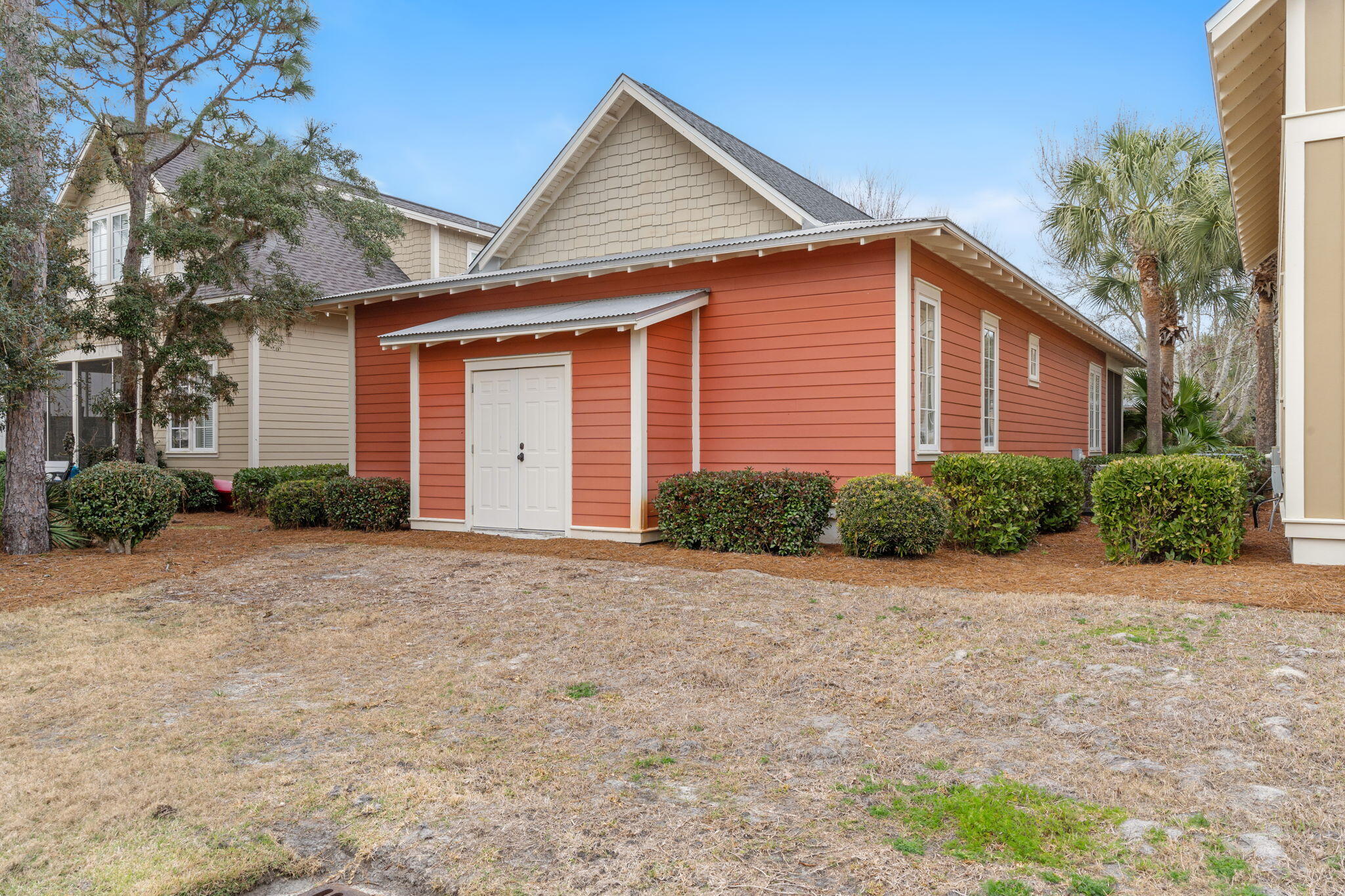 BUNGALOS AT SANDESTIN - Residential