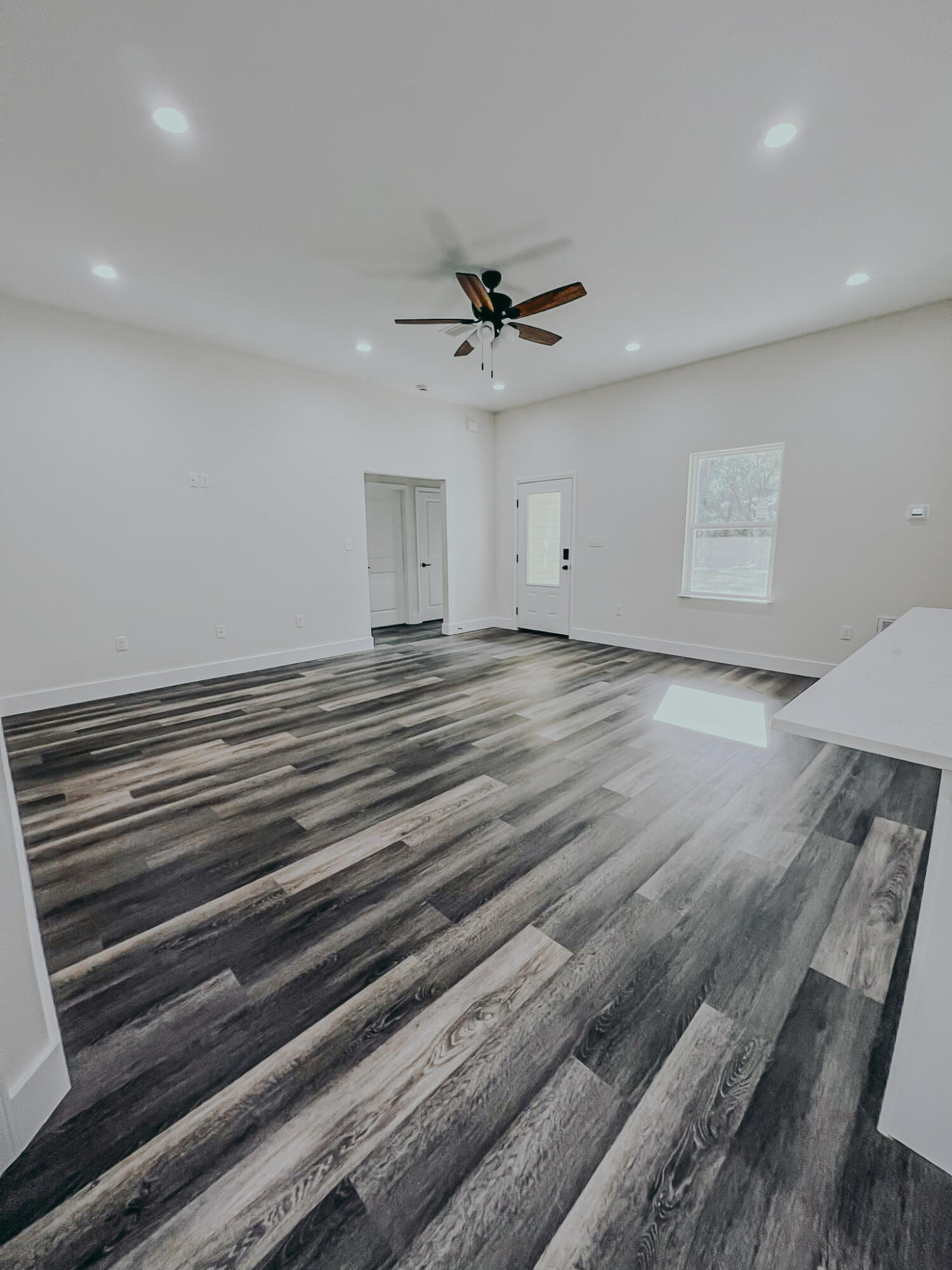 GRANDE OAKS - Residential