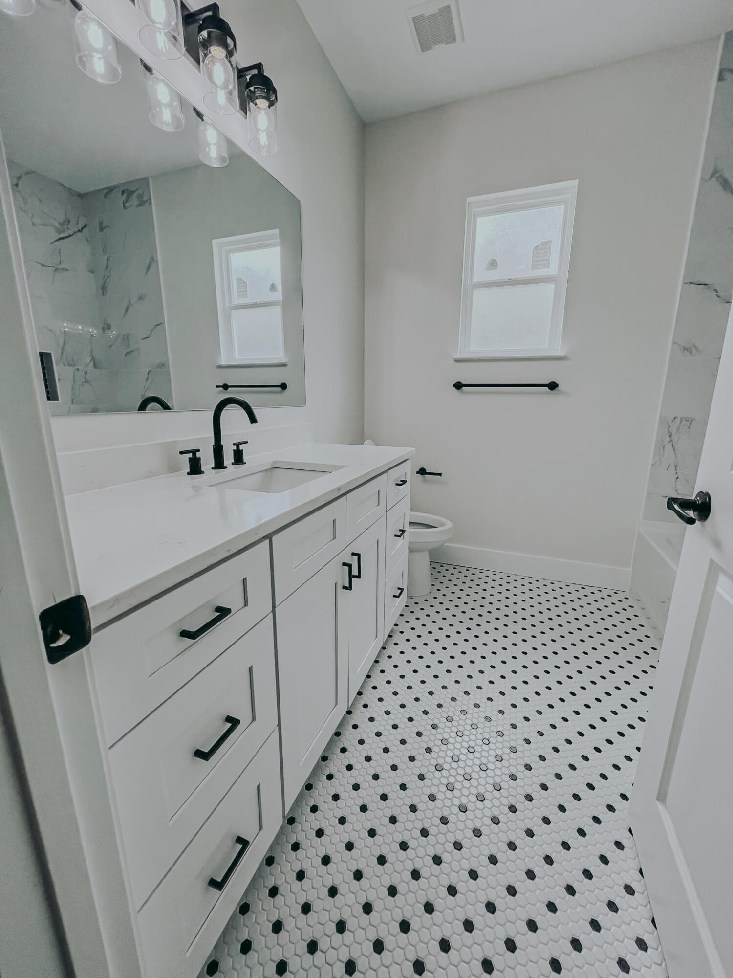 GRANDE OAKS - Residential