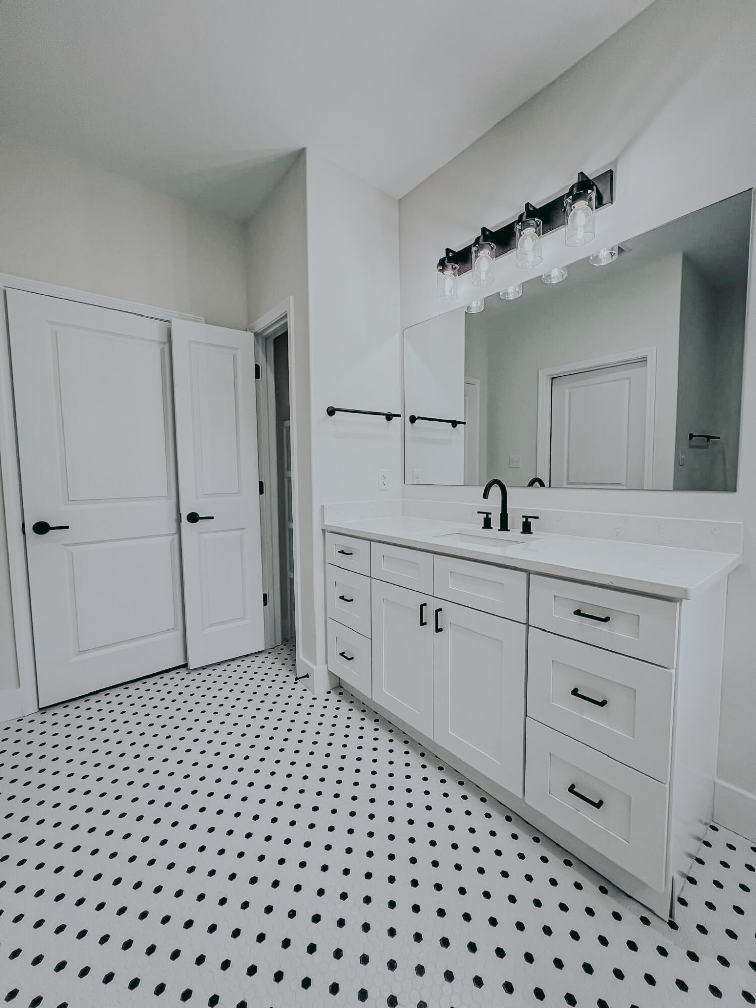 GRANDE OAKS - Residential