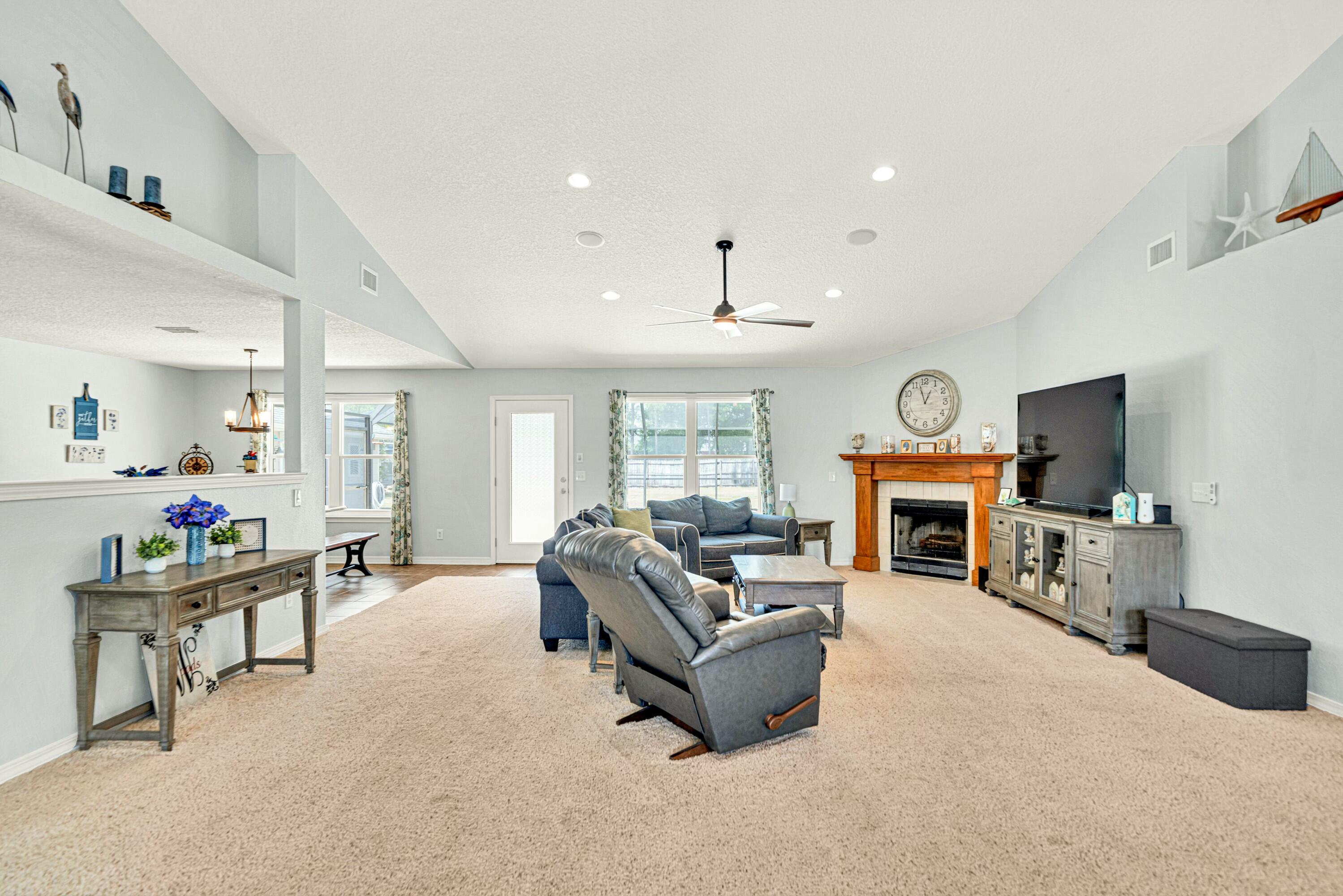 HOLLEY BY THE SEA - Residential