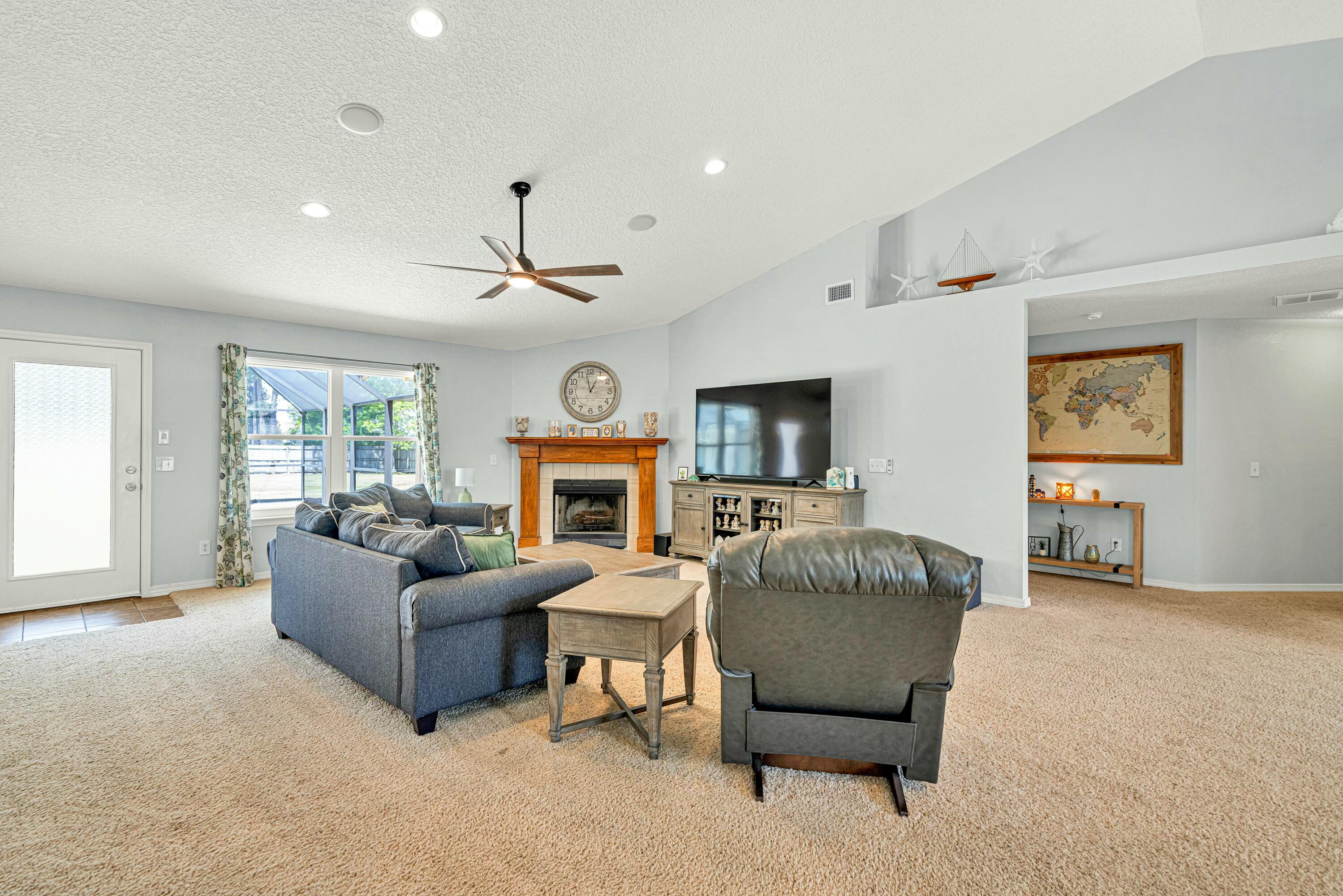 HOLLEY BY THE SEA - Residential
