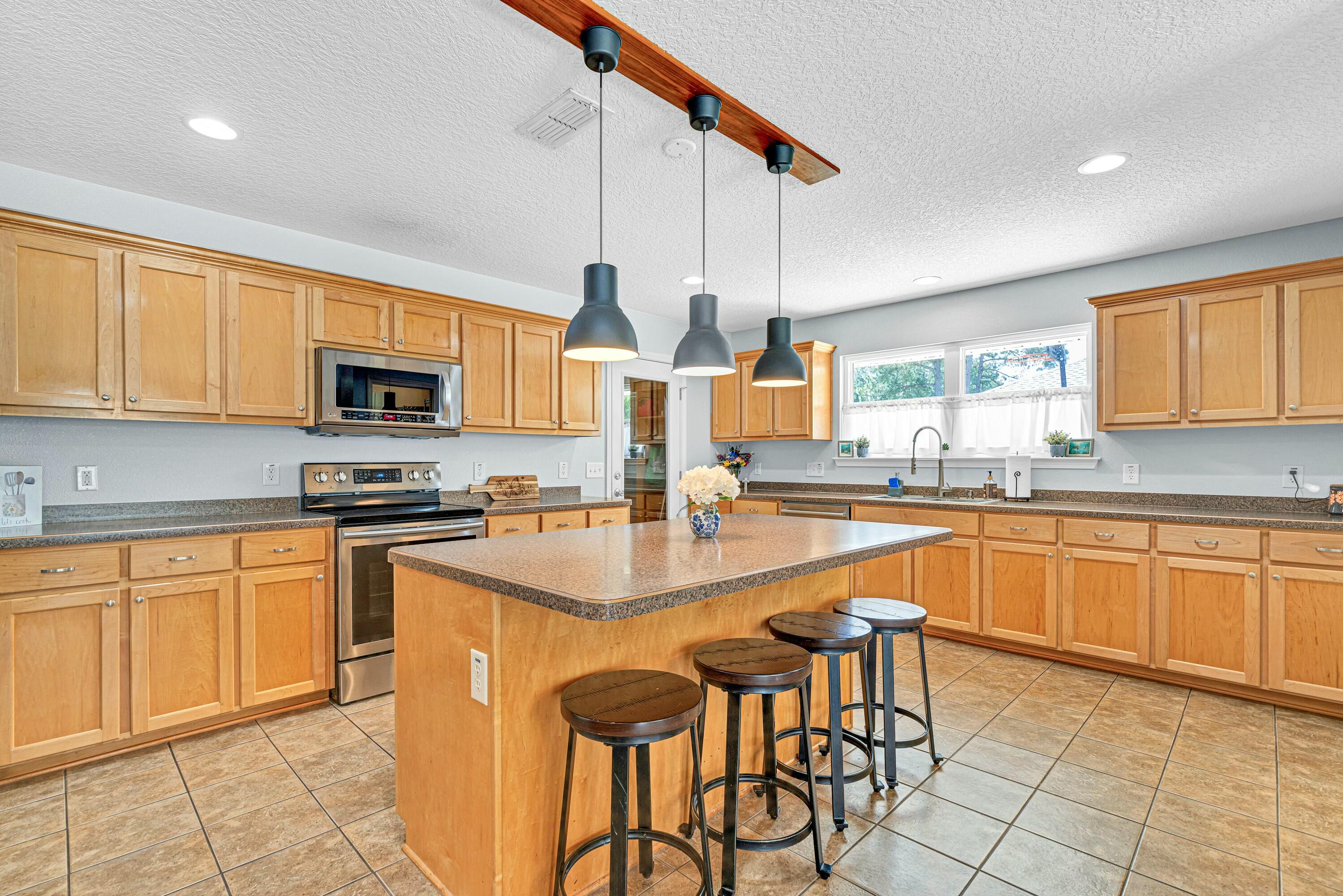 HOLLEY BY THE SEA - Residential