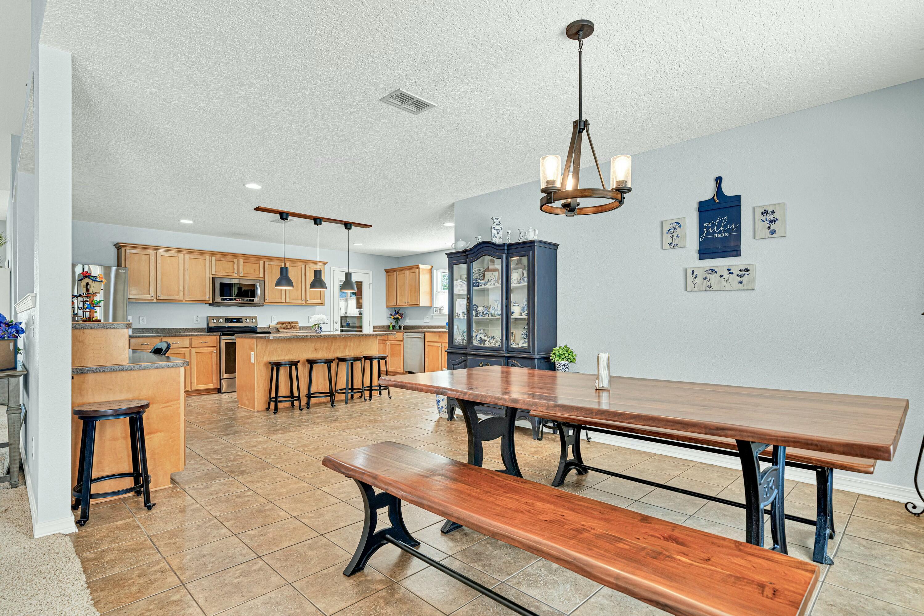HOLLEY BY THE SEA - Residential