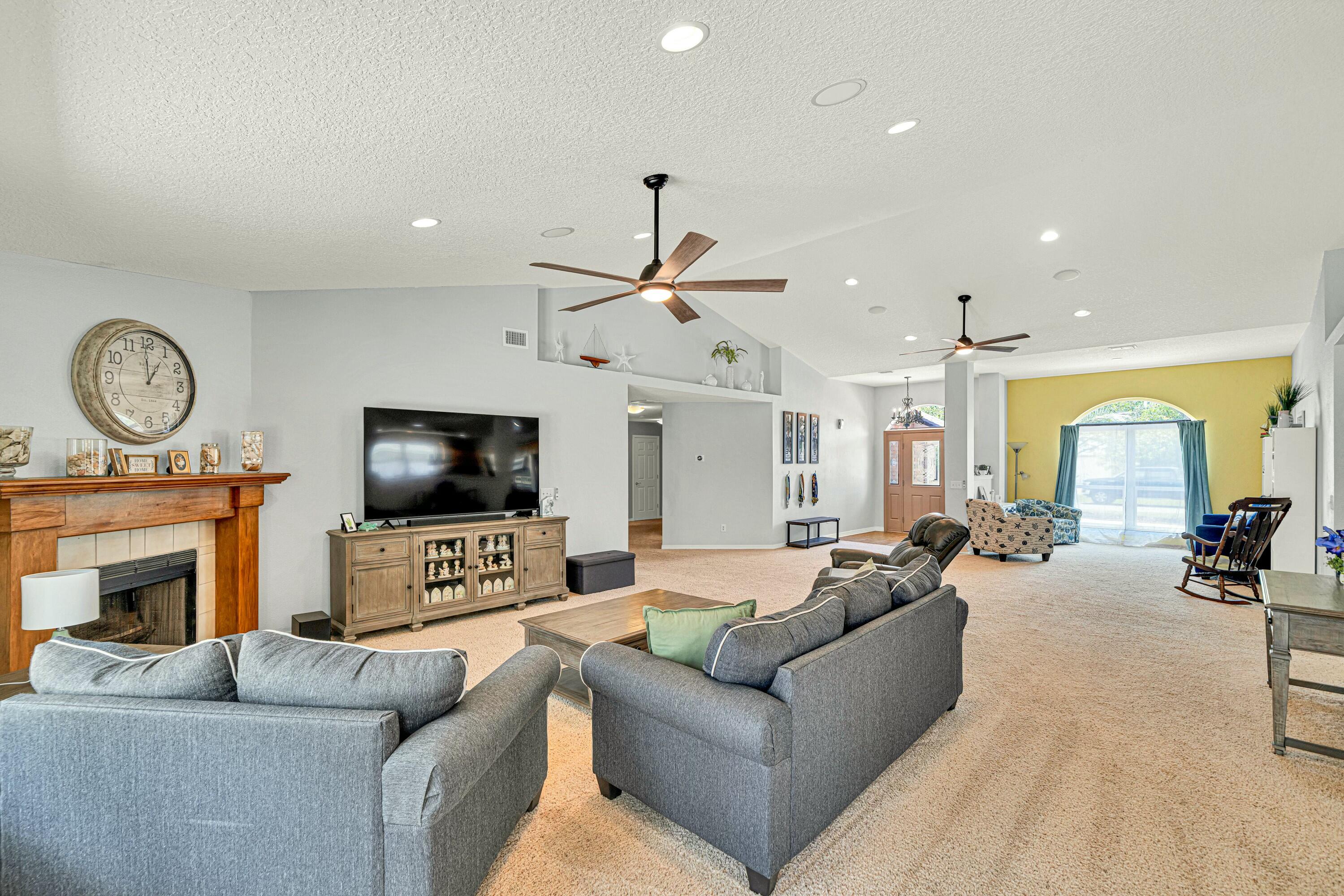 HOLLEY BY THE SEA - Residential