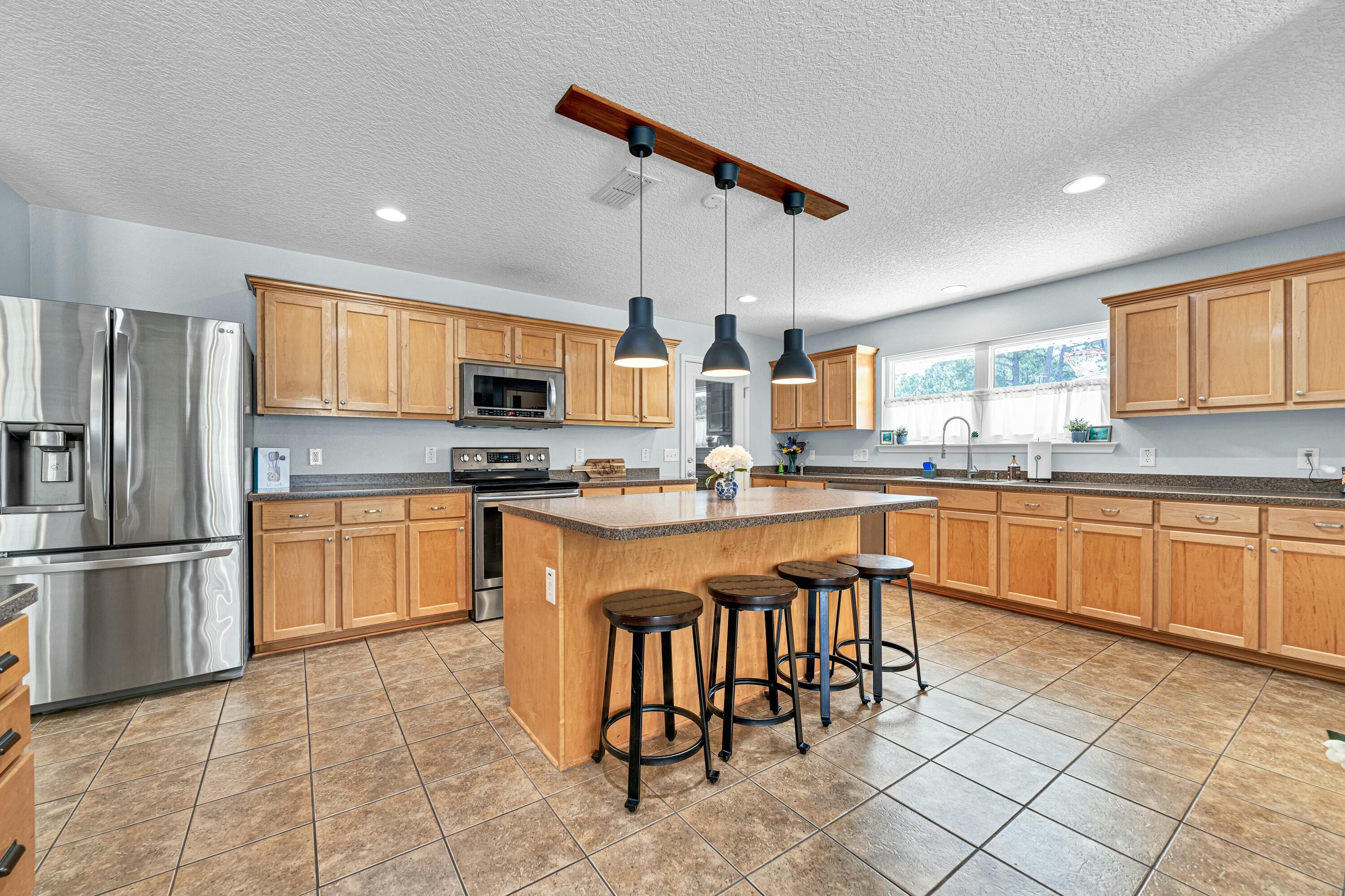 HOLLEY BY THE SEA - Residential