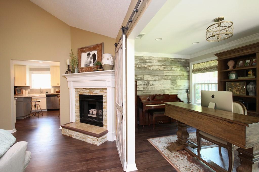 PARKWOOD LANE BLUEWATER BAY - Residential