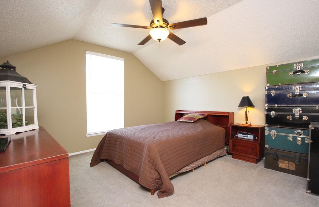 PARKWOOD LANE BLUEWATER BAY - Residential