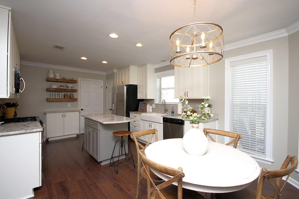 PARKWOOD LANE BLUEWATER BAY - Residential