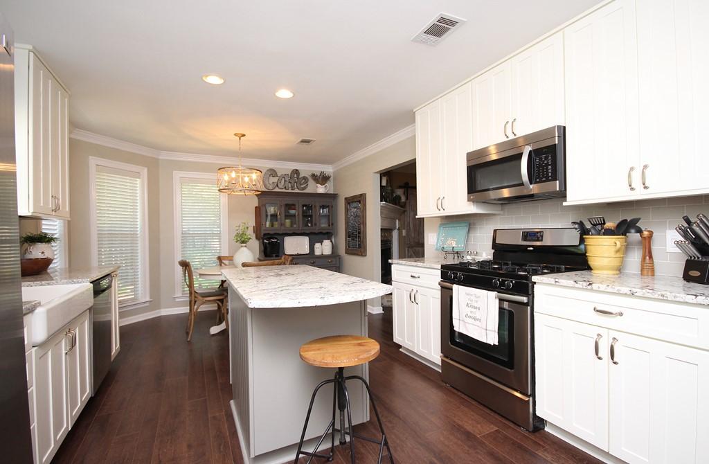 PARKWOOD LANE BLUEWATER BAY - Residential