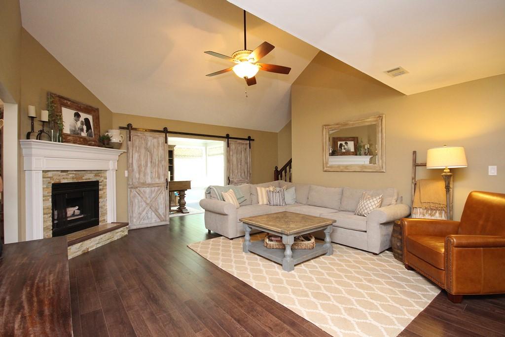 PARKWOOD LANE BLUEWATER BAY - Residential