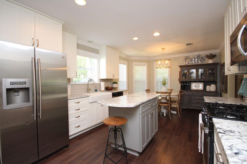 PARKWOOD LANE BLUEWATER BAY - Residential