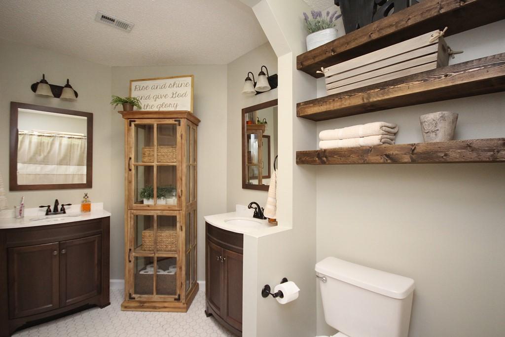 PARKWOOD LANE BLUEWATER BAY - Residential