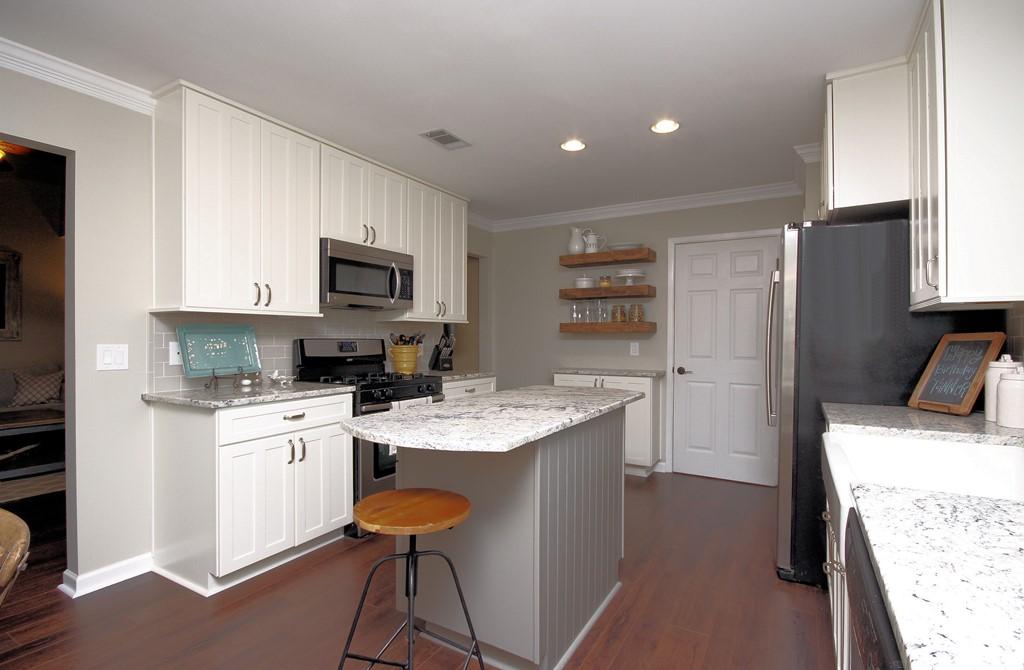 PARKWOOD LANE BLUEWATER BAY - Residential