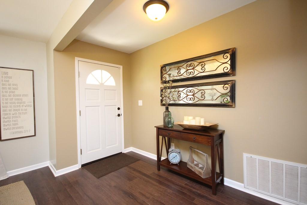 PARKWOOD LANE BLUEWATER BAY - Residential