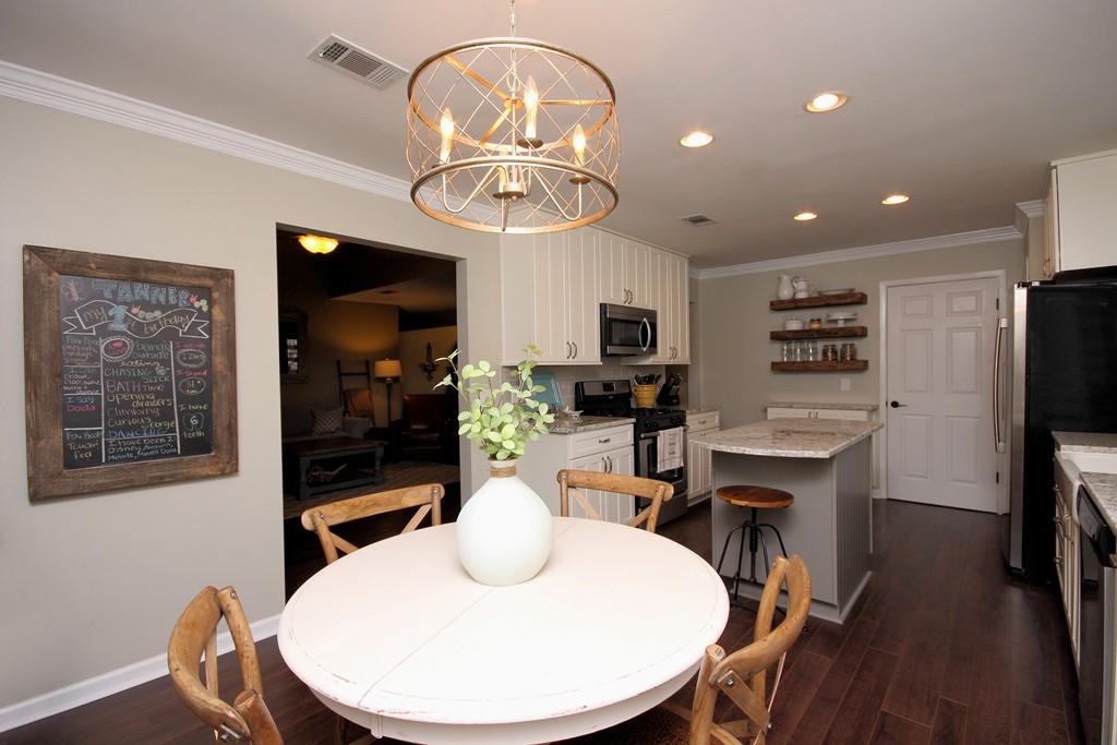 PARKWOOD LANE BLUEWATER BAY - Residential